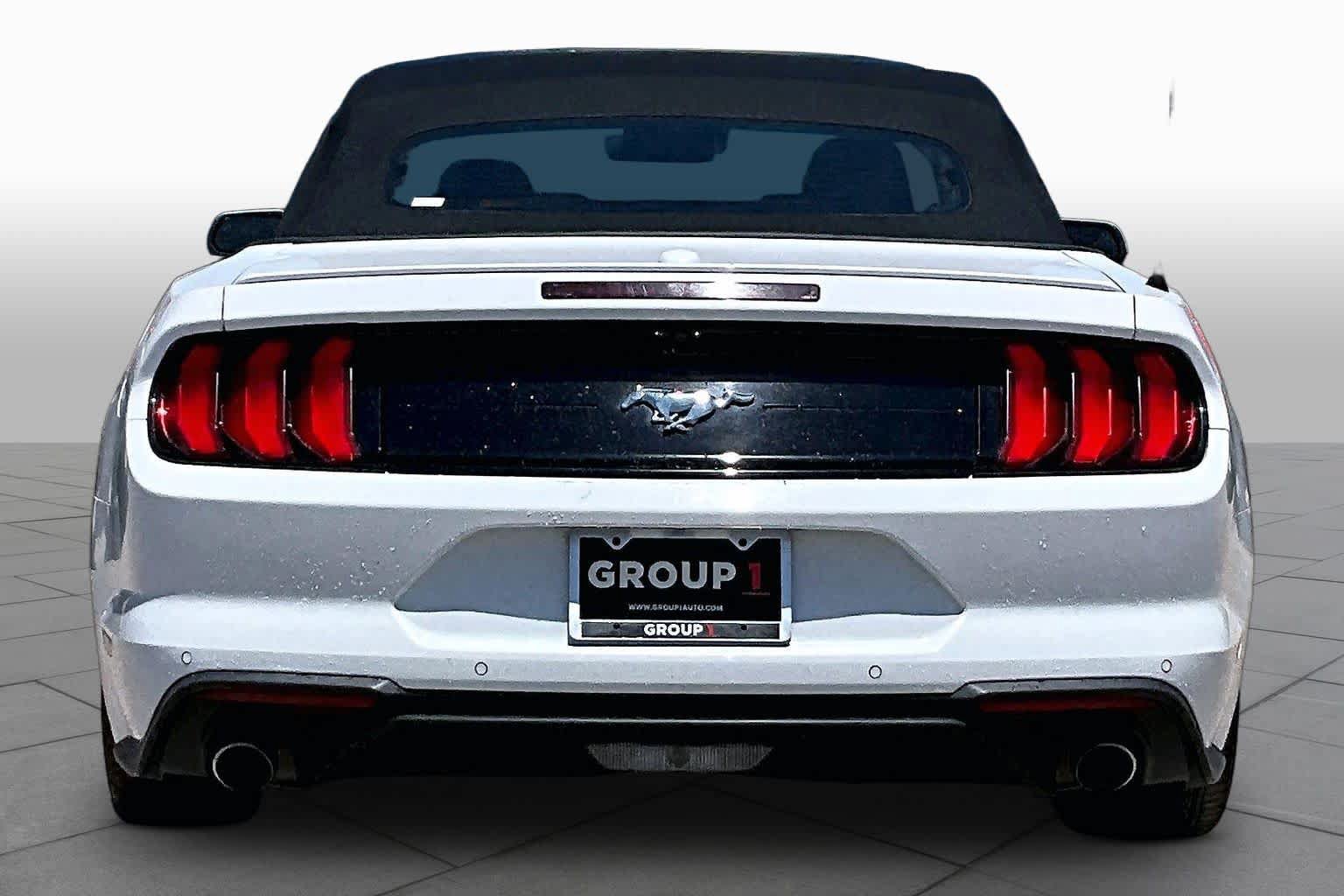 Used 2022 Ford Mustang Premium RWD image 5