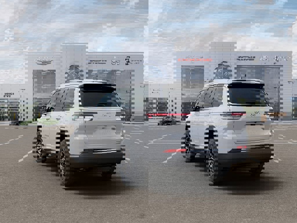 New 2025 Jeep Grand Cherokee L Limited w/ Luxury Tech Group II image 3