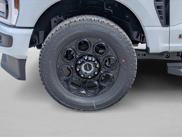 New 2026 Ford F250 Lariat w/ Black Appearance Package image 10