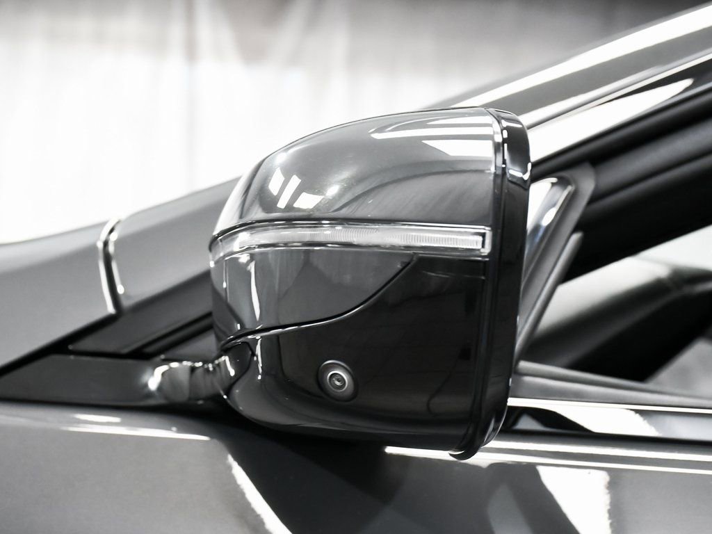 Used 2022 BMW 840i xDrive Convertible w/ Driving Assistance Package image 92