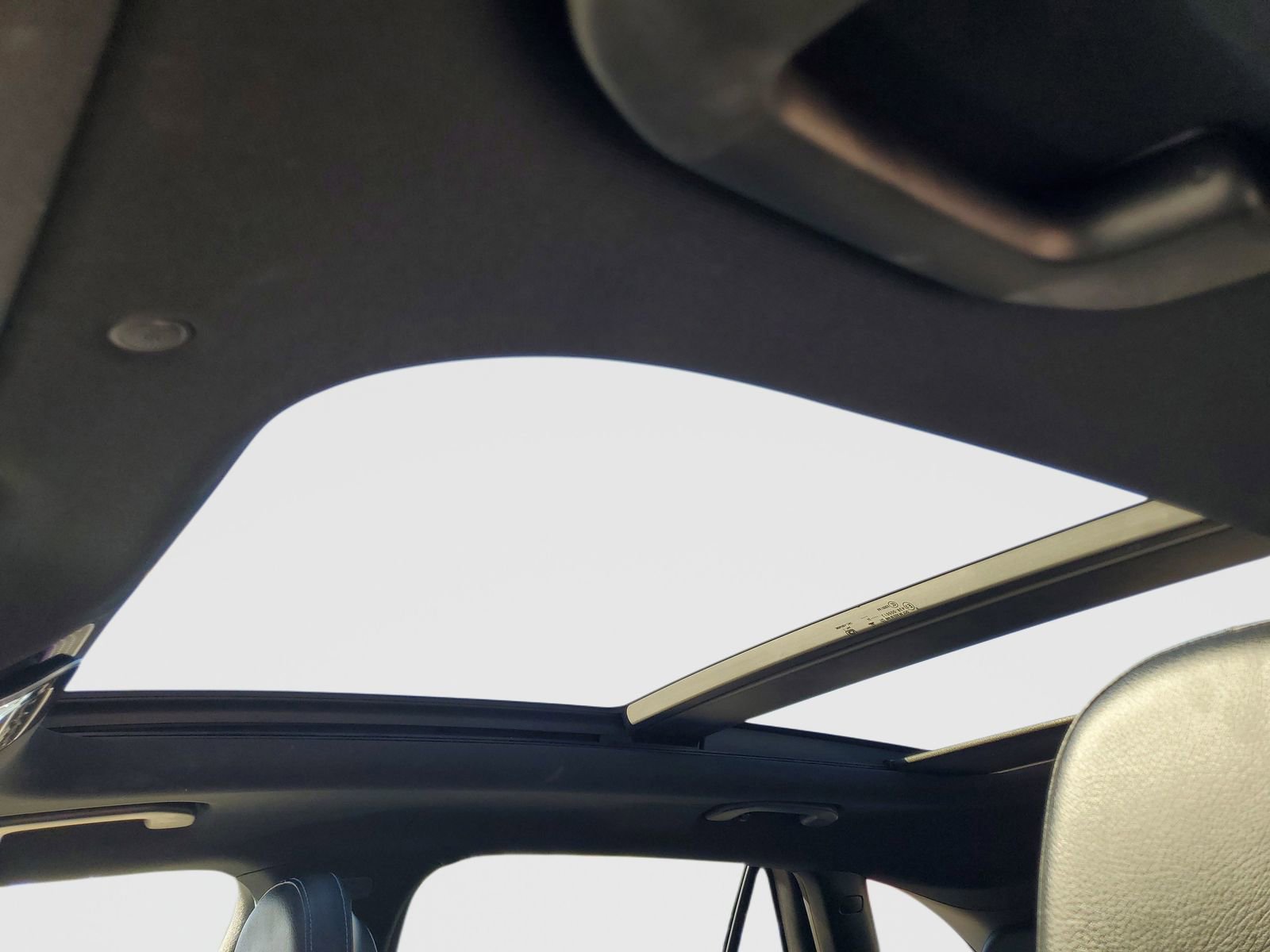 Used 2024 Mercedes-Benz GLC 300 image 34