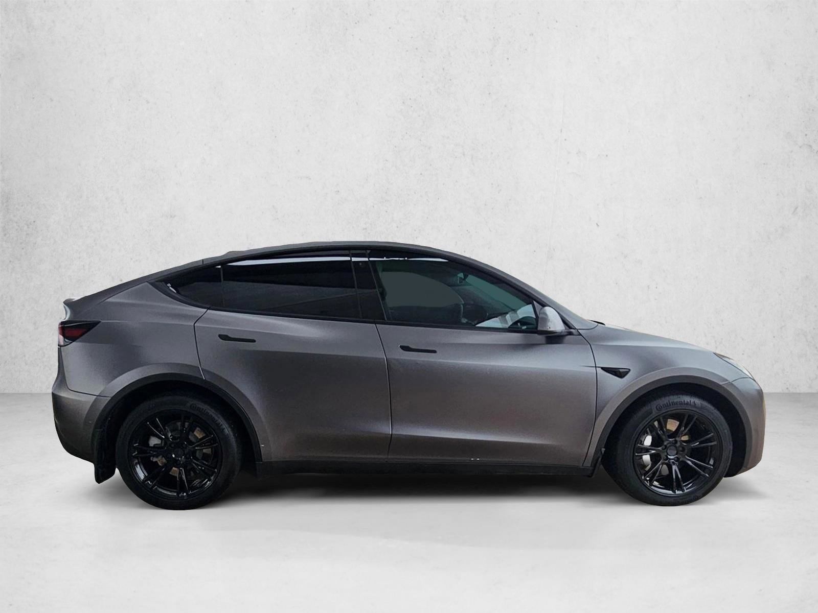 Used 2022 Tesla Model Y Long Range AWD/4WD image 4