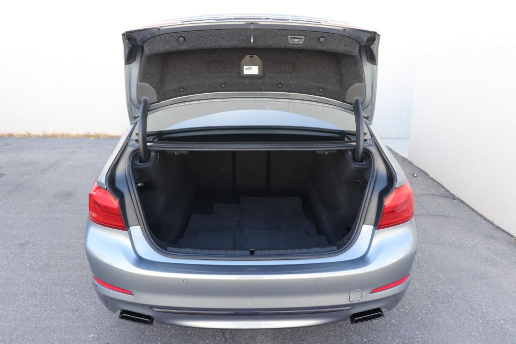 Used 2017 BMW 540i w/ Premium Package RWD image 23
