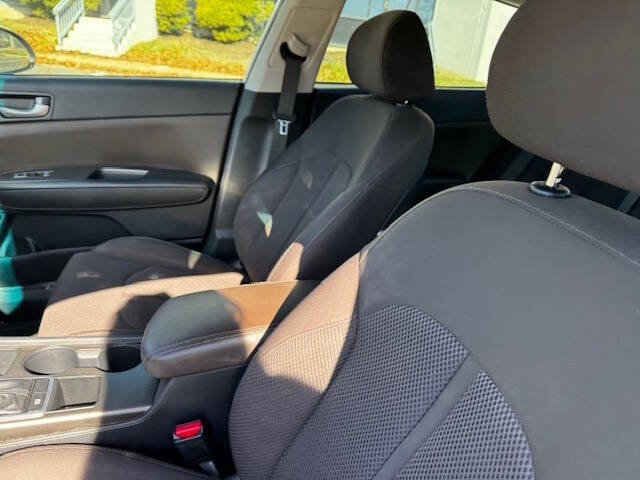 Used 2019 Kia Optima LX image 36