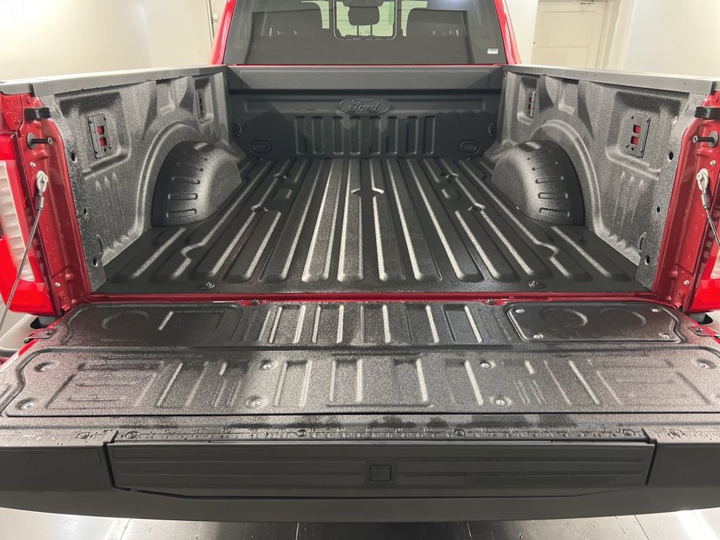New 2026 Ford F250 XLT w/ XLT Premium Package image 37