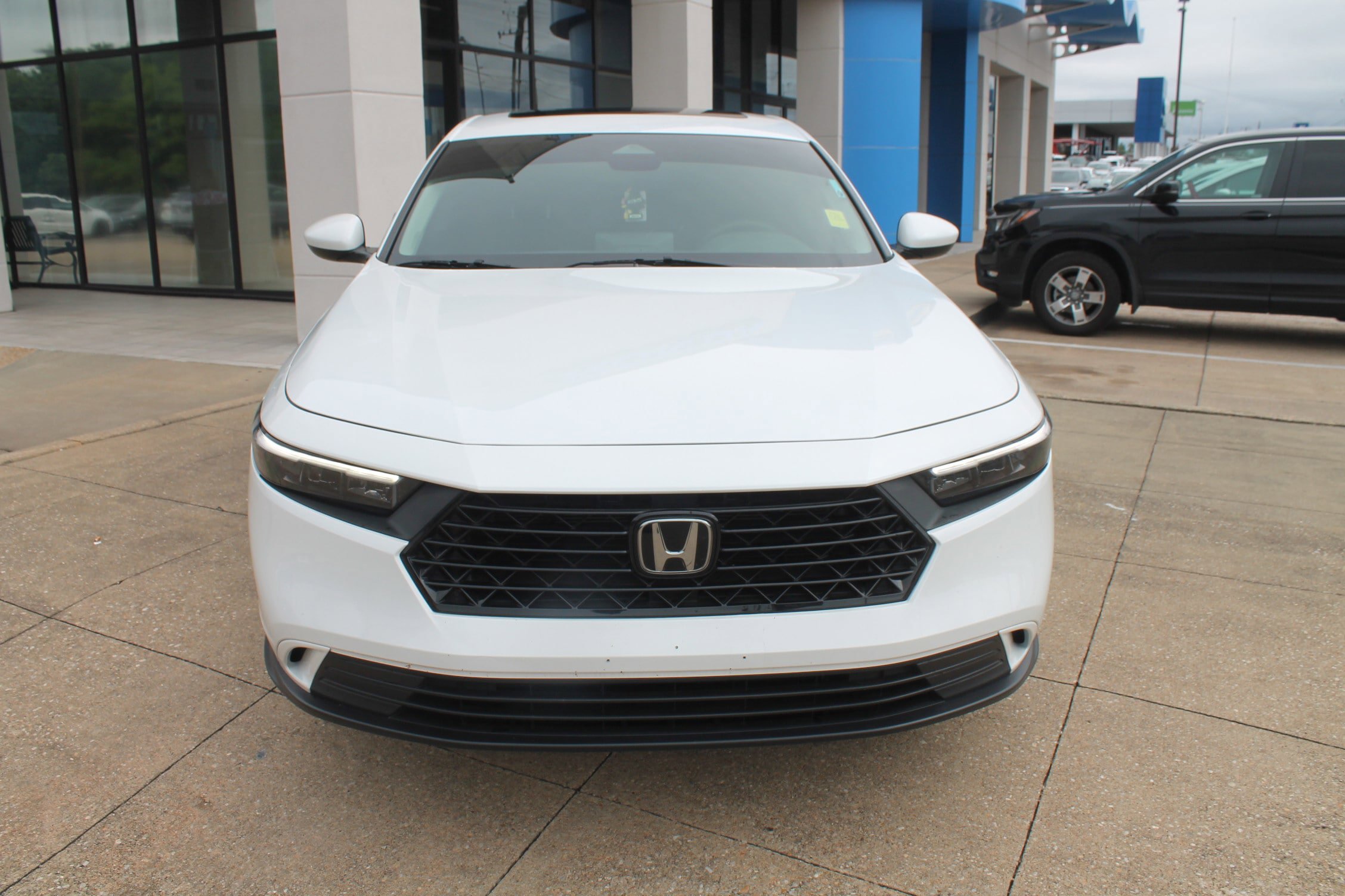 Used 2023 Honda Accord EX image 2