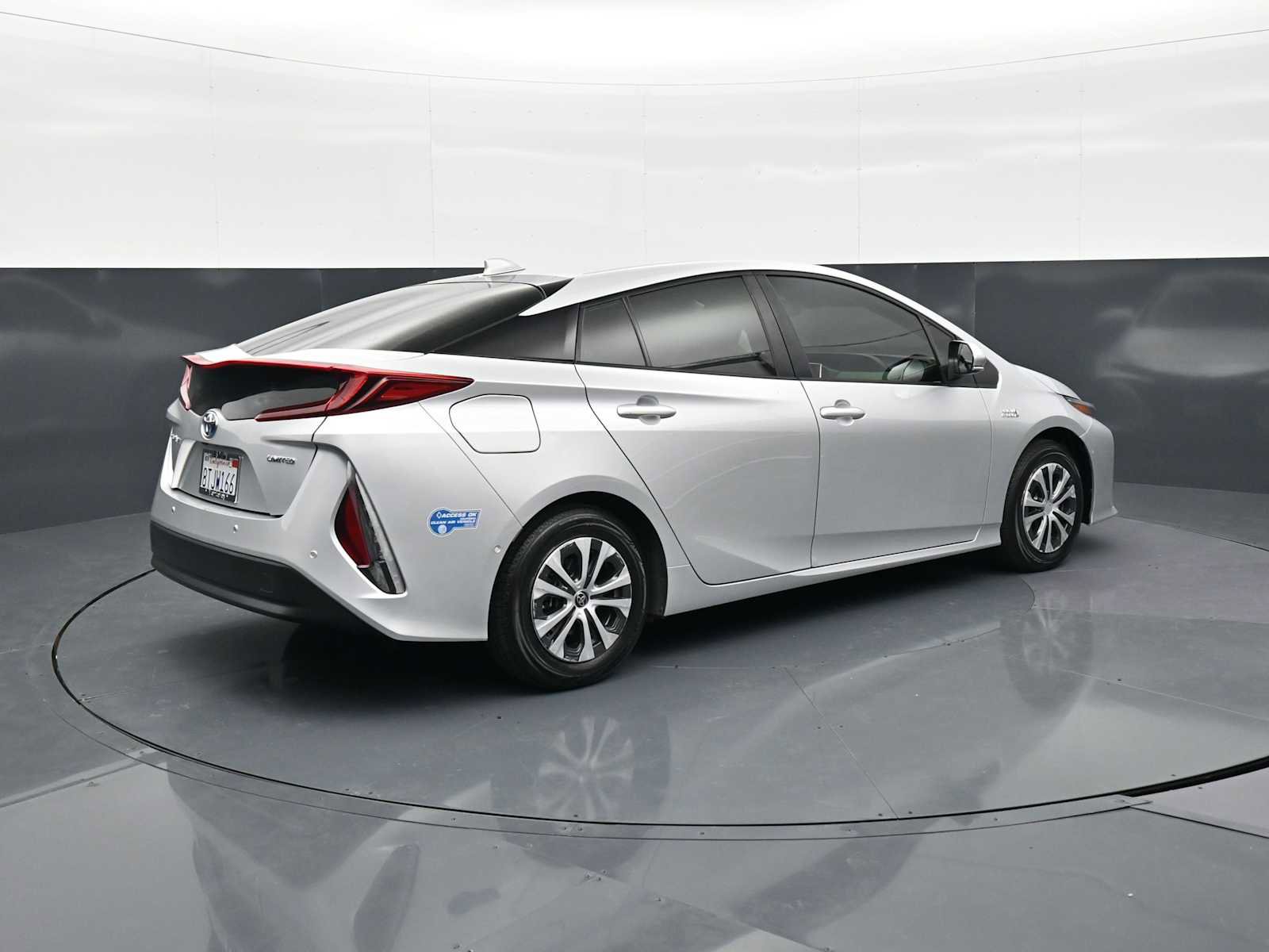 Used 2021 Toyota Prius Prime Limited image 5
