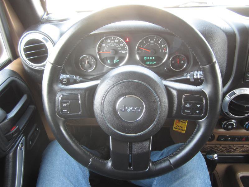 Used 2015 Jeep Wrangler Unlimited Sahara AWD/4WD image 22