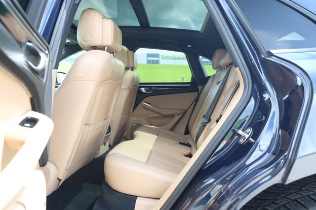 Used 2019 Porsche Macan AWD/4WD image 24