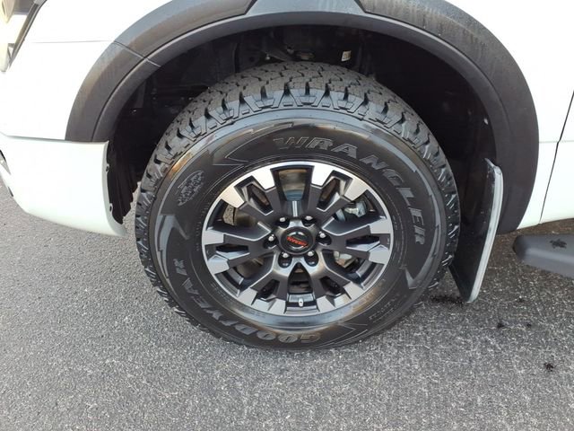 Used 2021 Nissan Titan PRO-4X w/ Pro-4x Convenience Package image 4