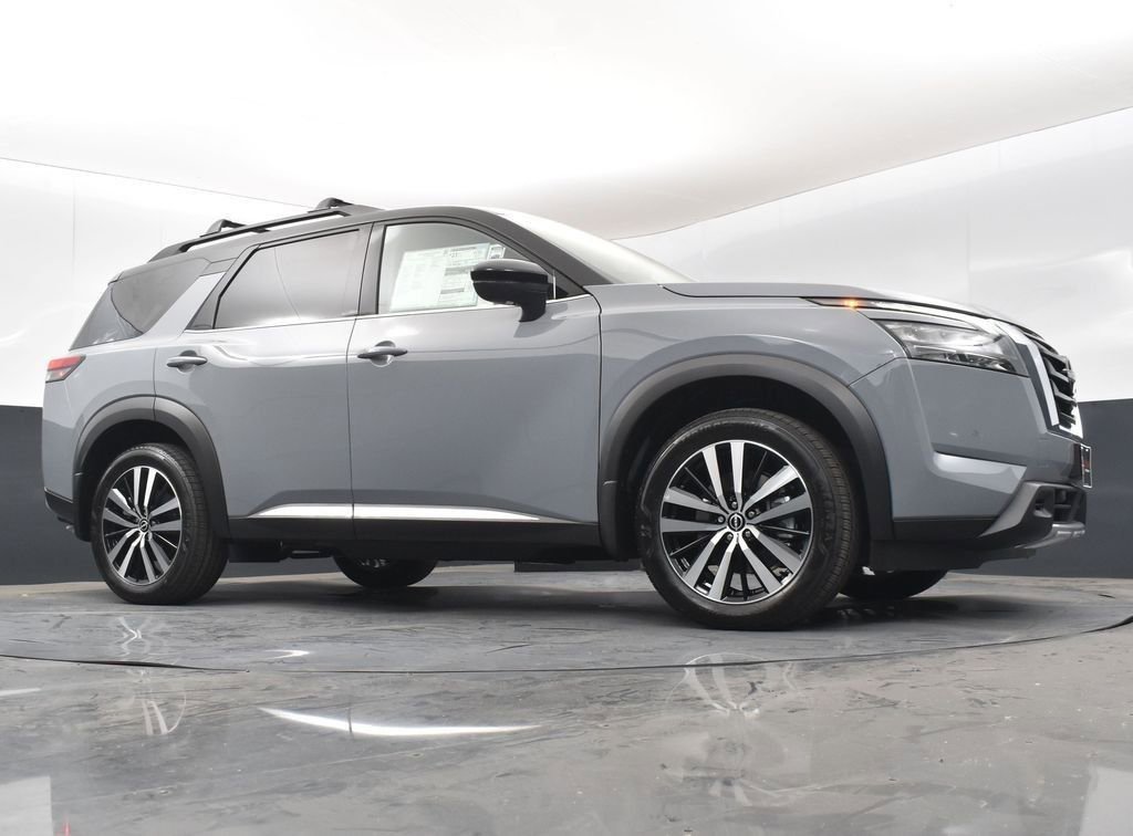 New 2025 Nissan Pathfinder Platinum w/ Cargo Package image 39