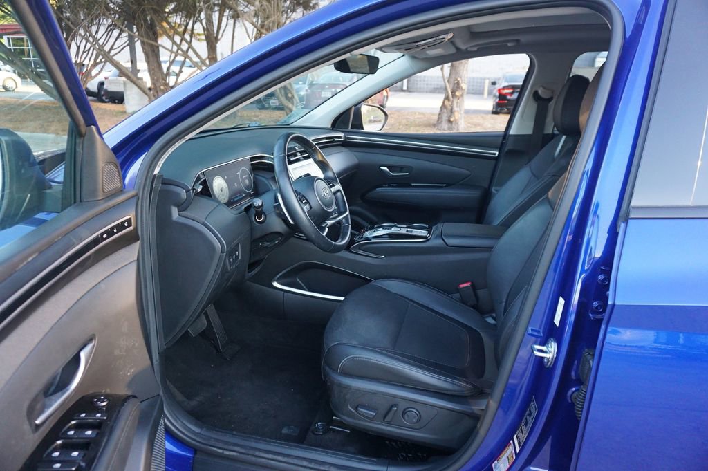 Used 2023 Hyundai Tucson Limited FWD image 2