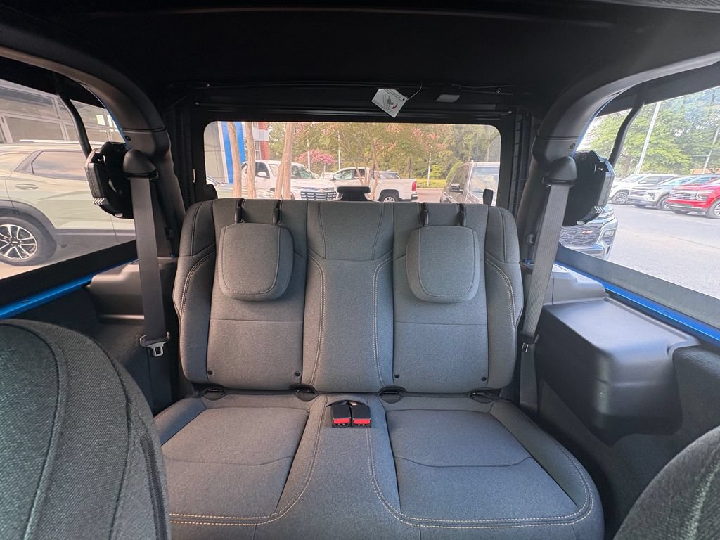 Used 2024 Jeep Wrangler Sport AWD/4WD image 13