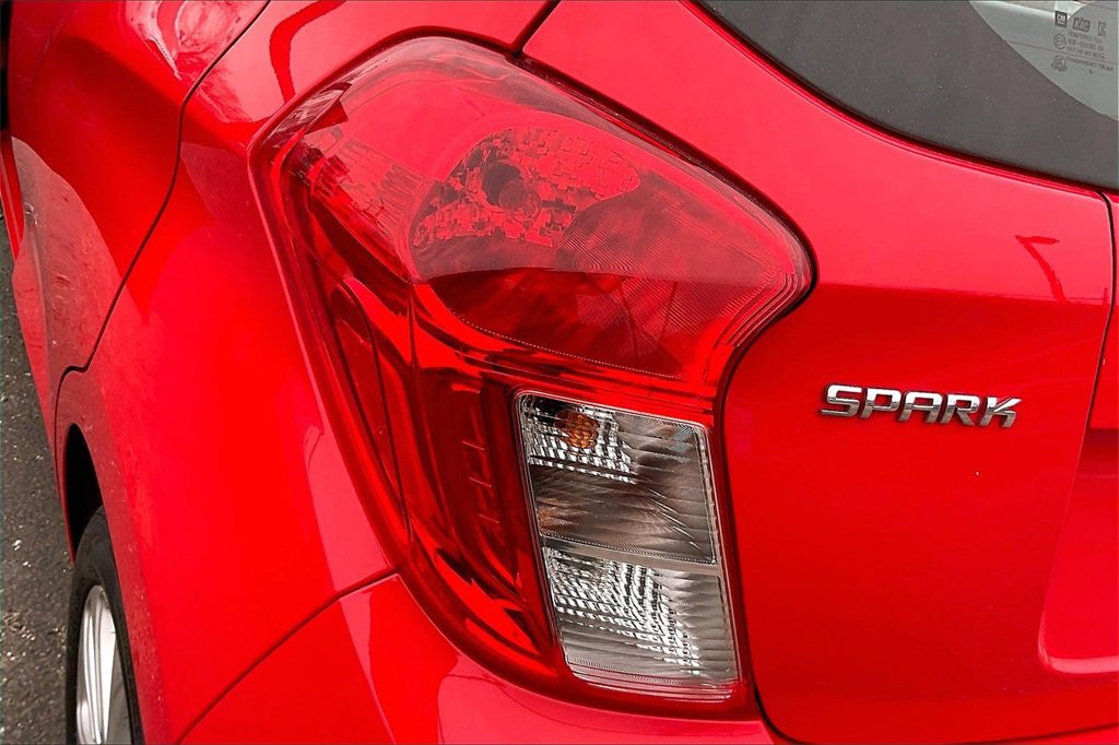Used 2016 Chevrolet Spark LT image 27