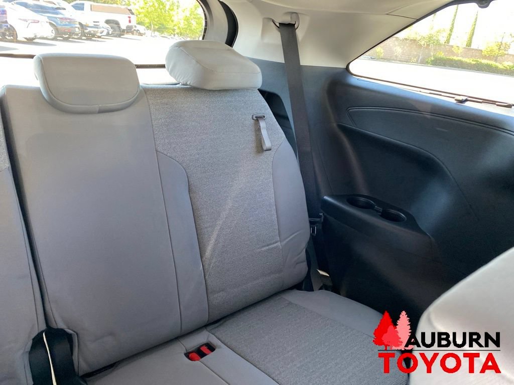 New 2026 Toyota Sienna LE FWD image 20