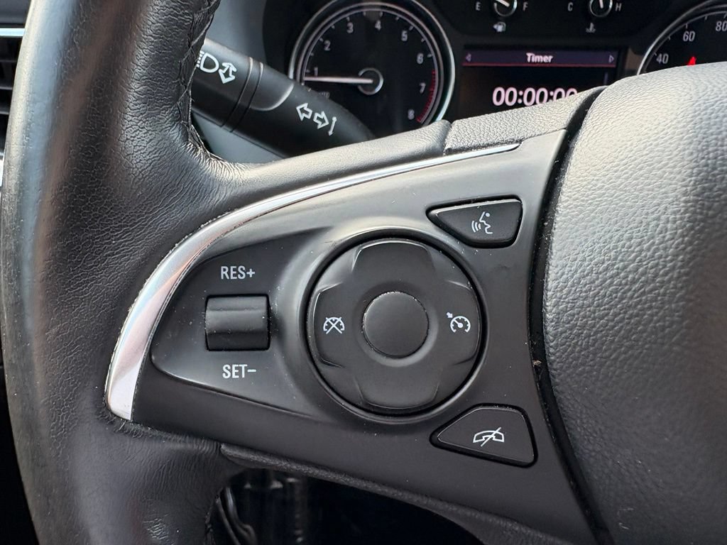 Used 2021 Buick Enclave Essence FWD image 19