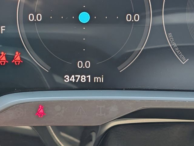 Used 2020 Porsche Taycan 4S w/ Premium Package image 33