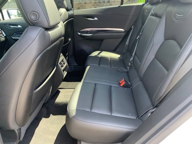 Used 2022 Cadillac XT4 Luxury w/ Cold Weather Package AWD/4WD image 16