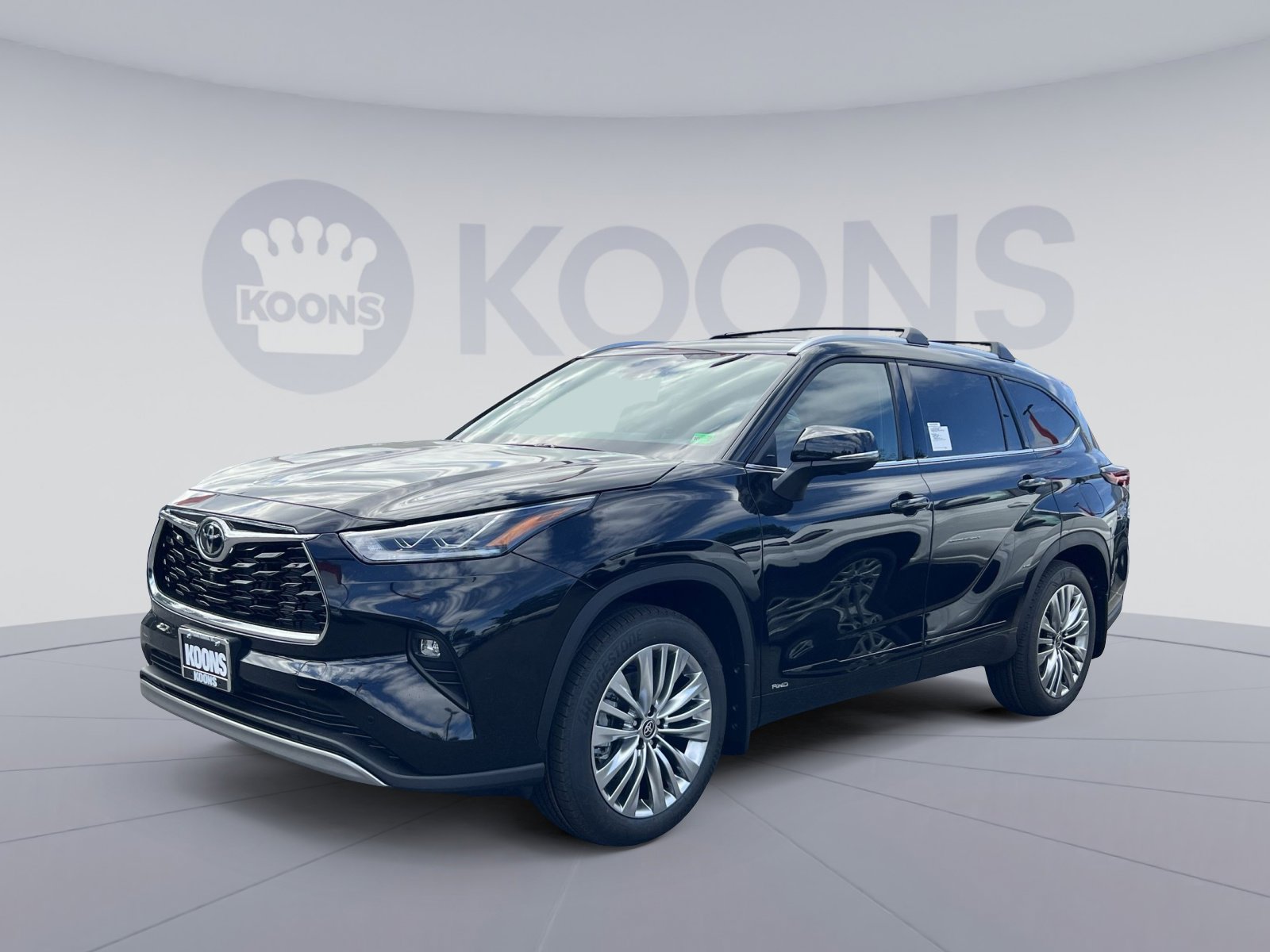 New 2025 Toyota Highlander Platinum
