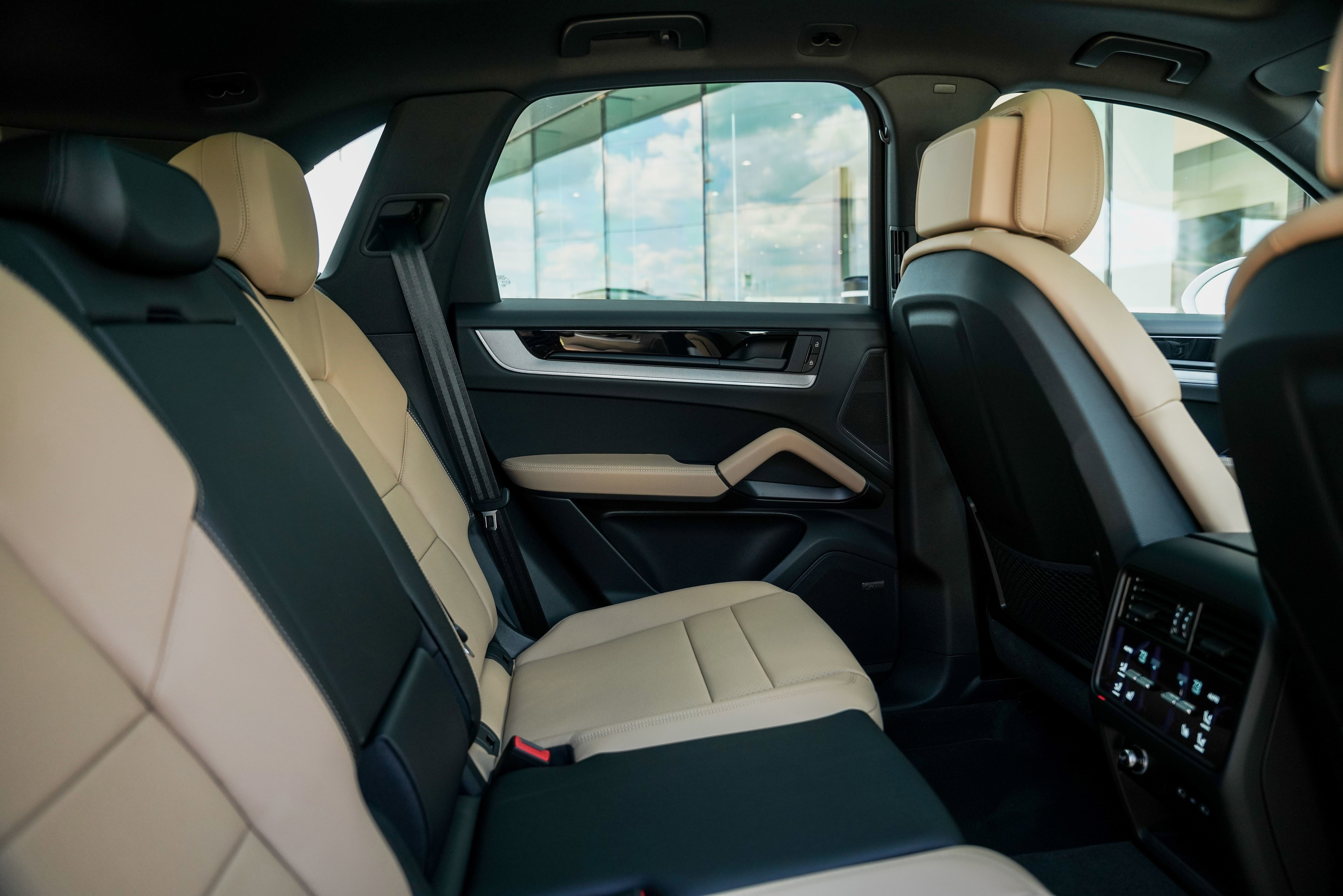 New 2026 Porsche Cayenne E-Hybrid AWD/4WD image 30