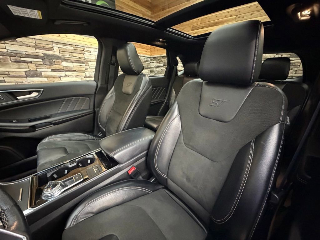 Used 2020 Ford Edge ST w/ Cold Weather Package image 12