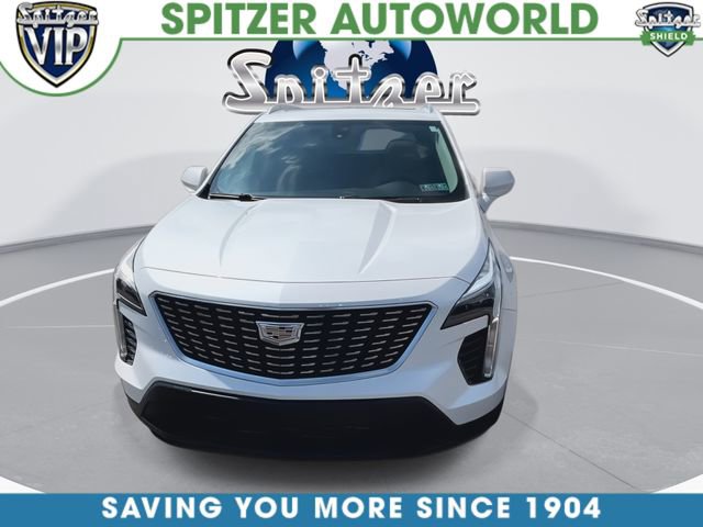 Used 2019 Cadillac XT4 Luxury w/ Cold Weather Package AWD/4WD image 2