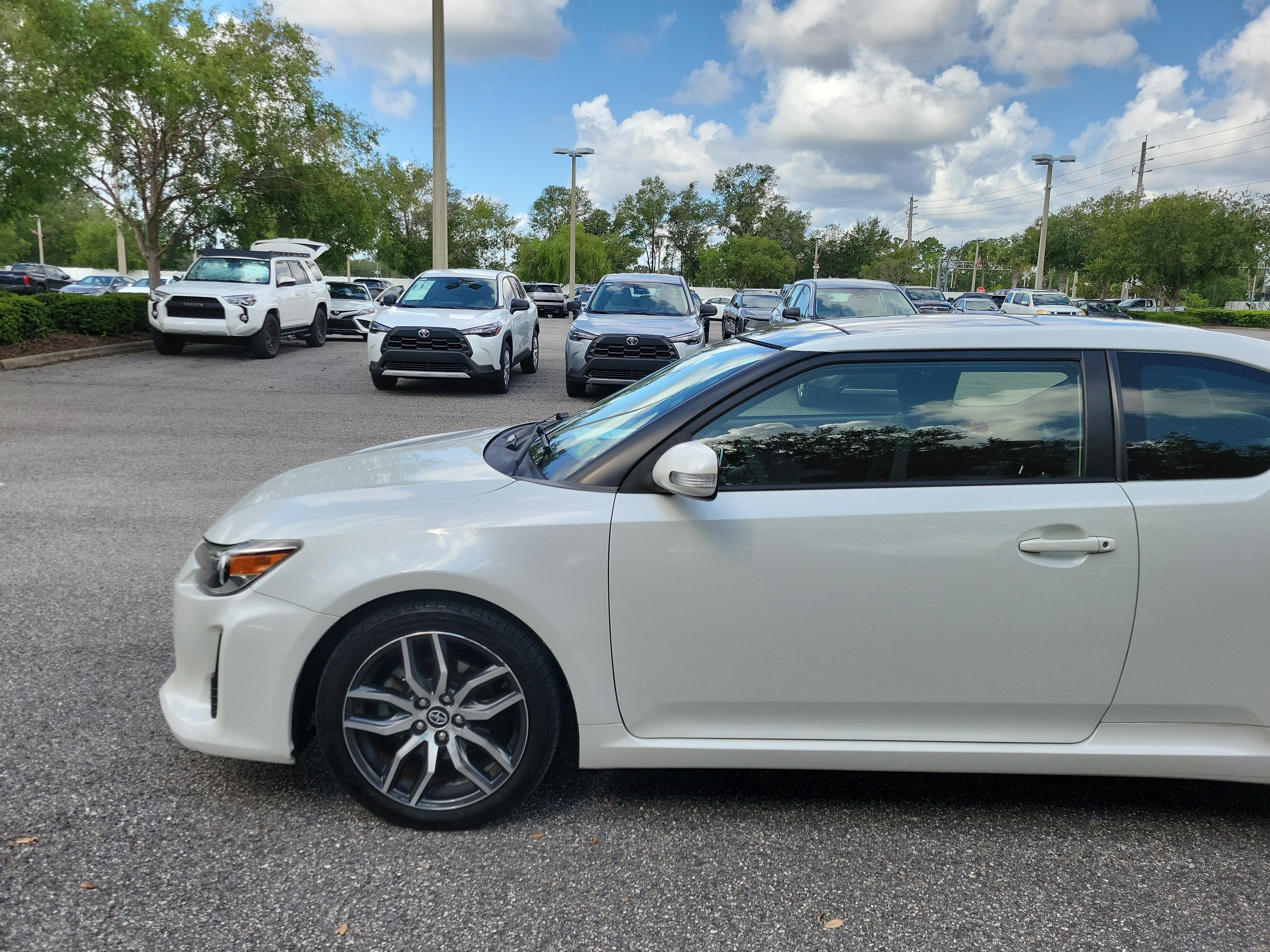 Used 2015 Scion tC FWD image 2