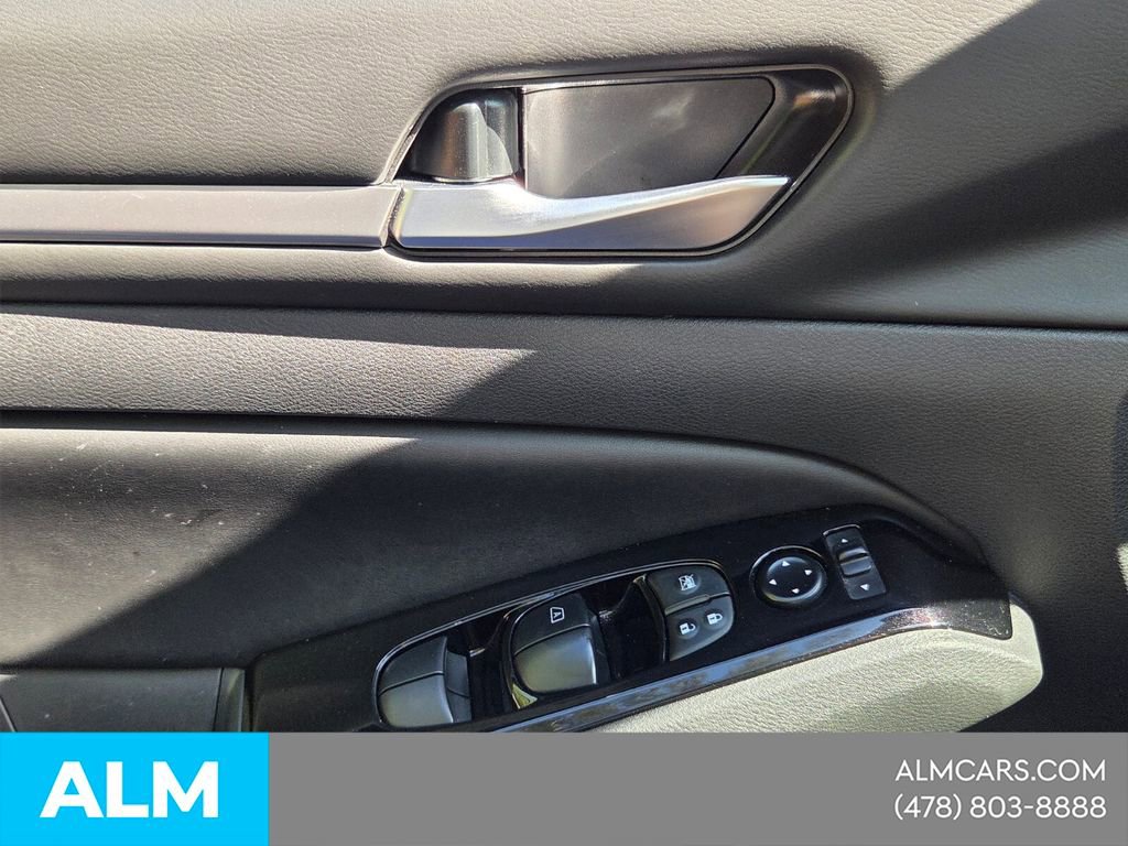 Used 2025 Nissan Altima 2.5 SR image 27