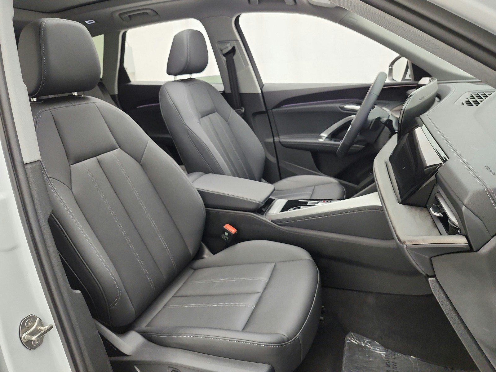 Used 2025 Audi Q5 Premium w/ Convenience Package AWD/4WD image 20