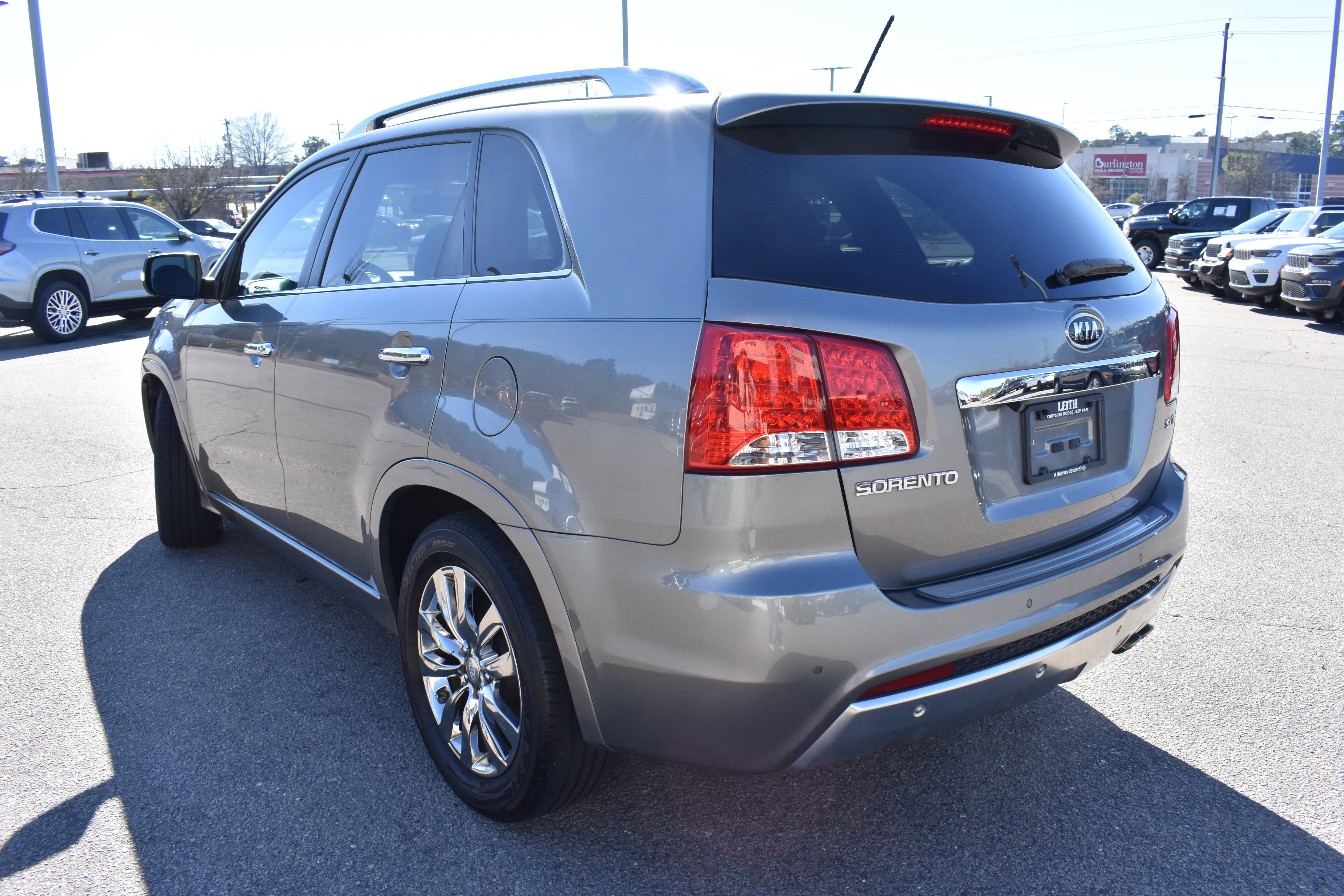 Used 2013 Kia Sorento SX w/ SX Premium Pkg image 7