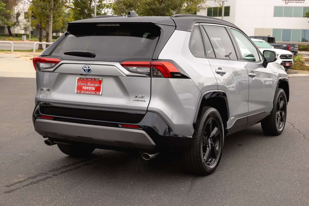 Certified 2020 Toyota RAV4 XSE w/ XSE Grade Weather Package AWD/4WD image 5
