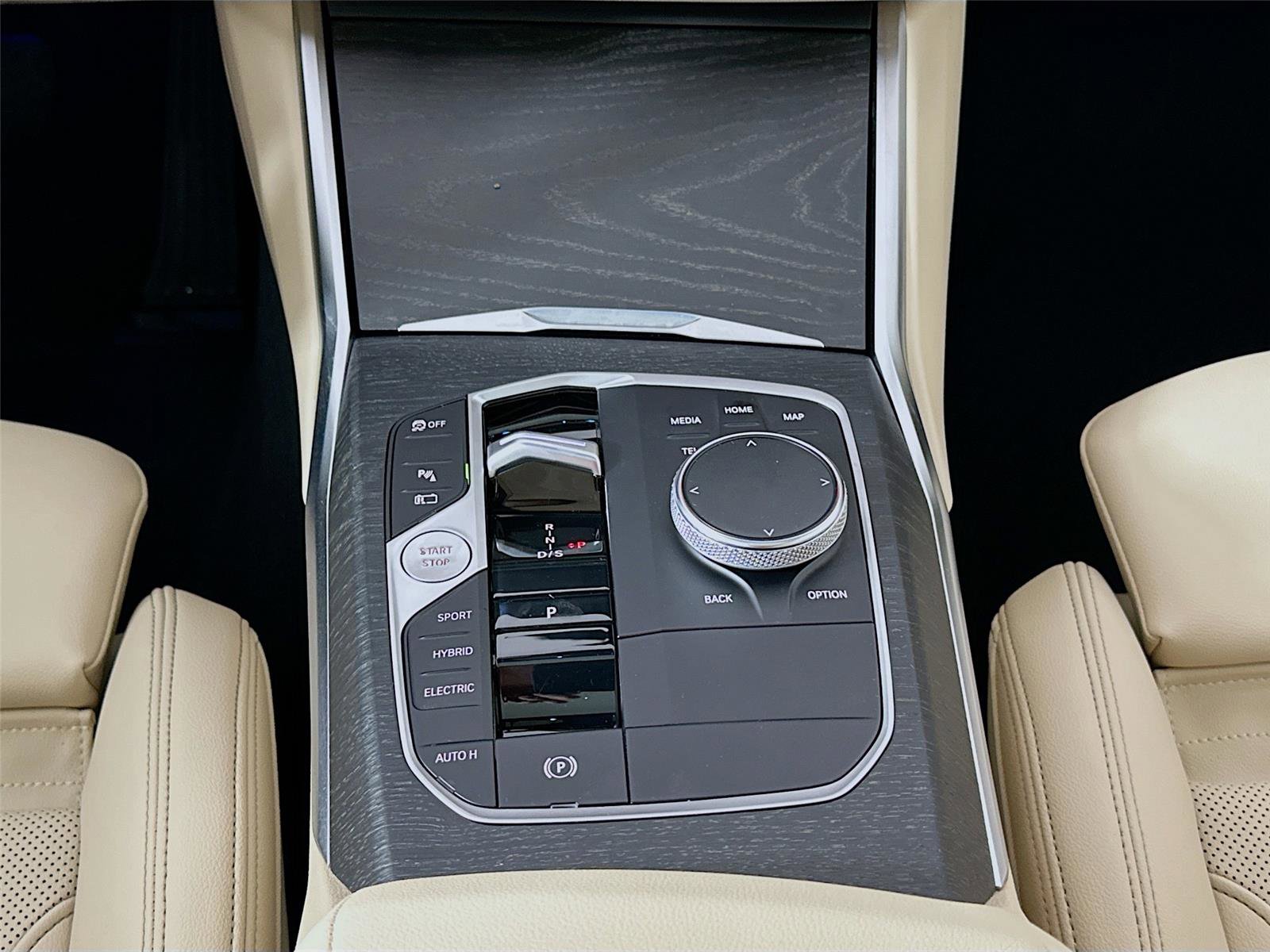 Certified 2023 BMW 330e xDrive w/ Driving Assistance Package image 17