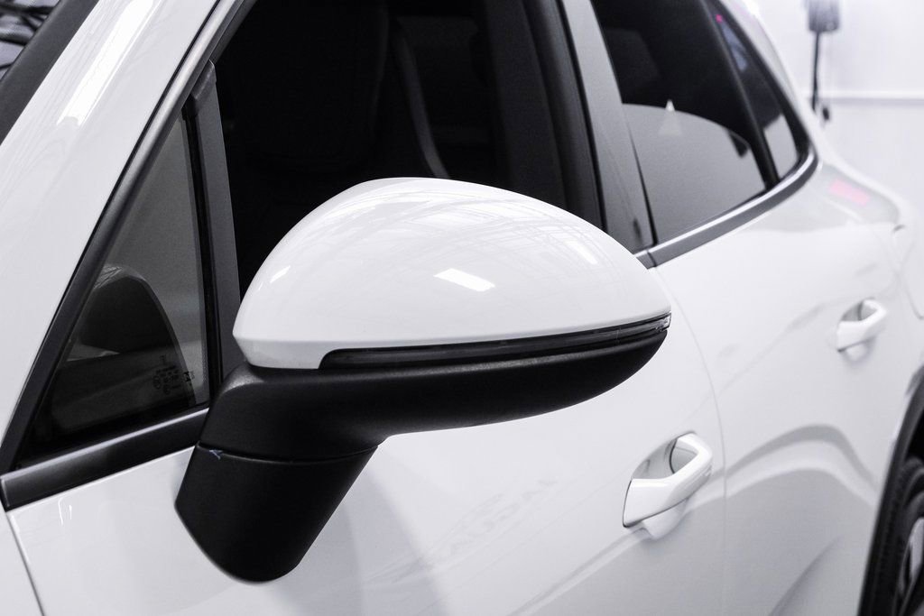 Used 2024 Porsche Macan 4 Electric image 48