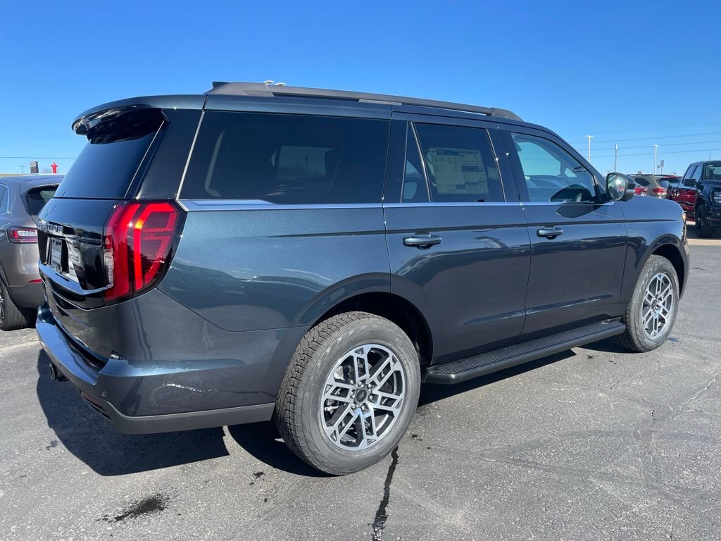 New 2026 Ford Expedition Active AWD/4WD image 4