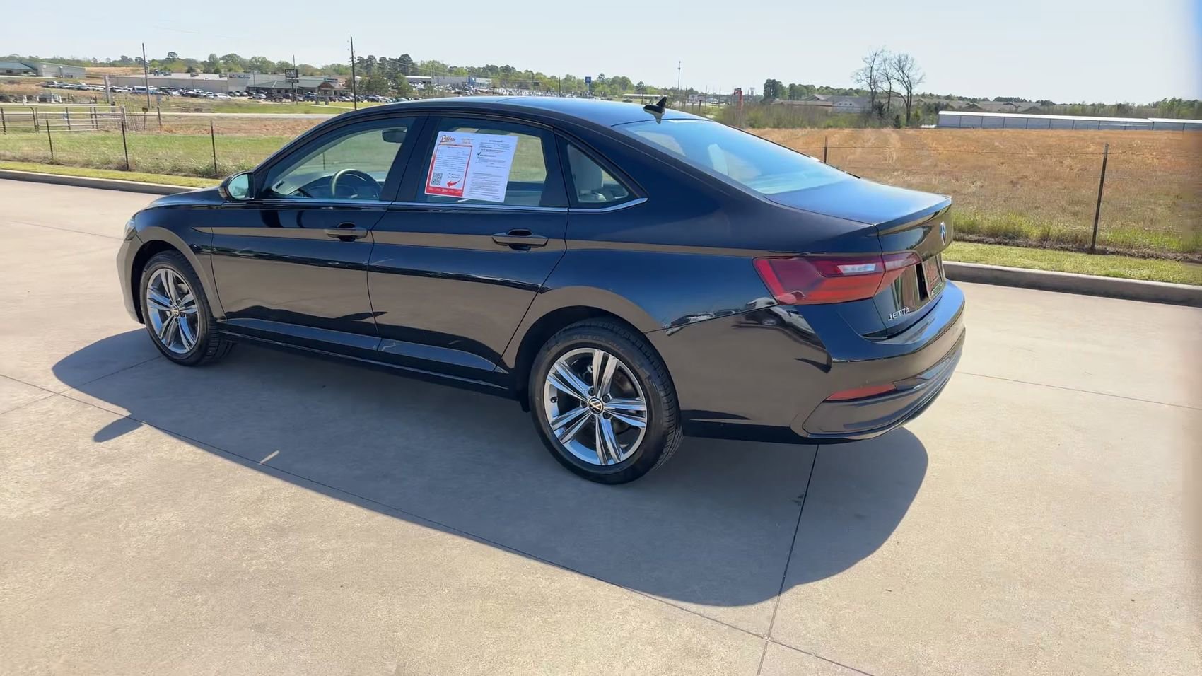 Used 2024 Volkswagen Jetta SE FWD image 7