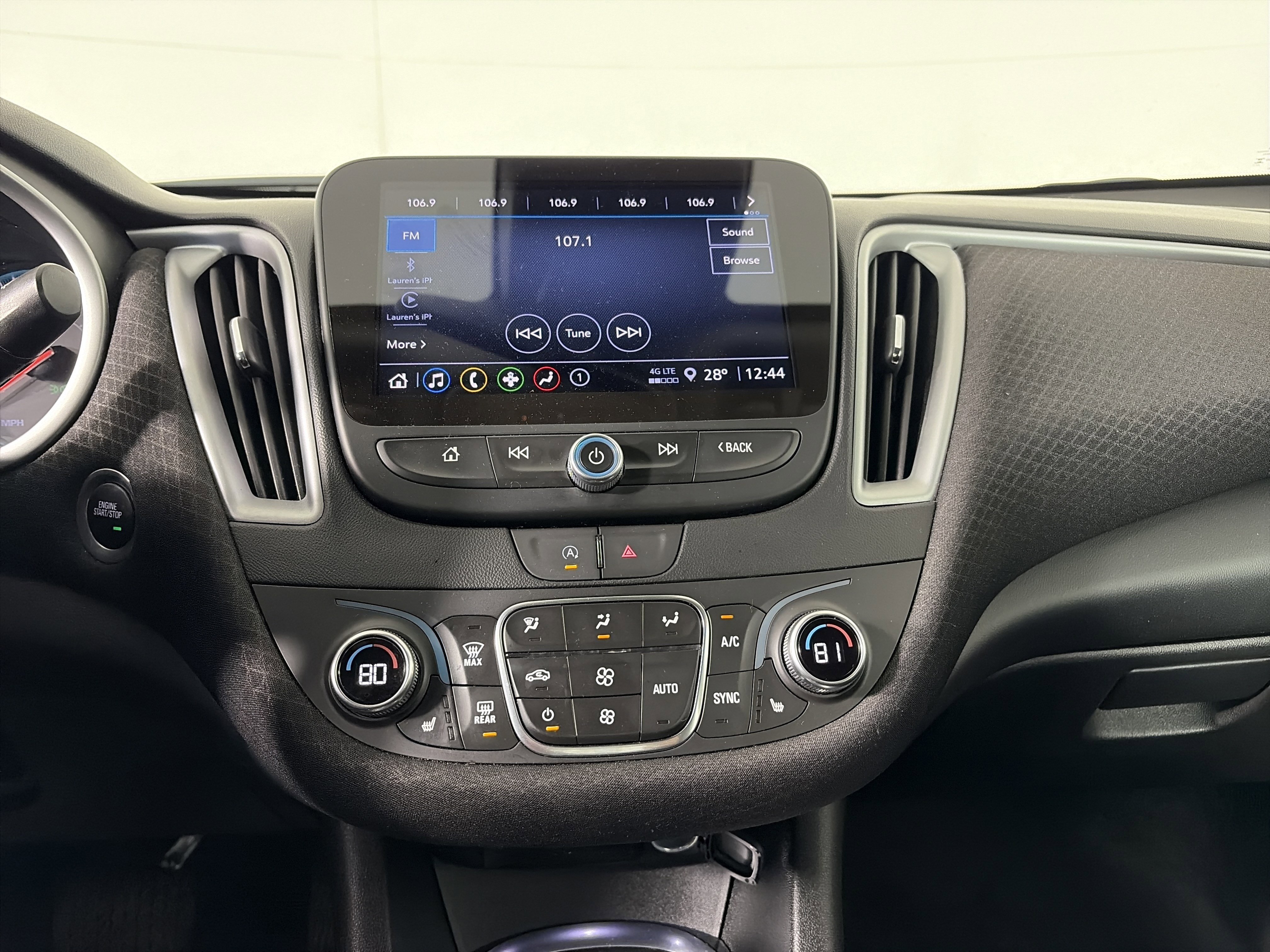 Used 2024 Chevrolet Malibu LT image 21