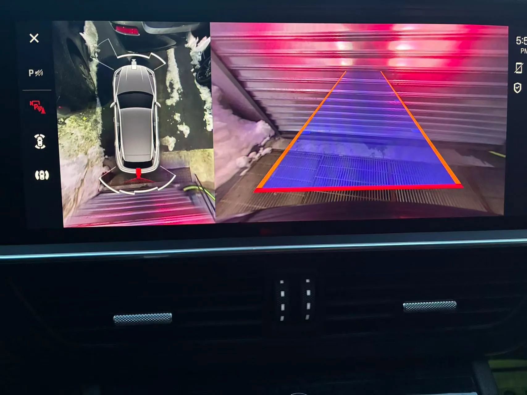 Used 2022 Porsche Cayenne Platinum Edition image 16