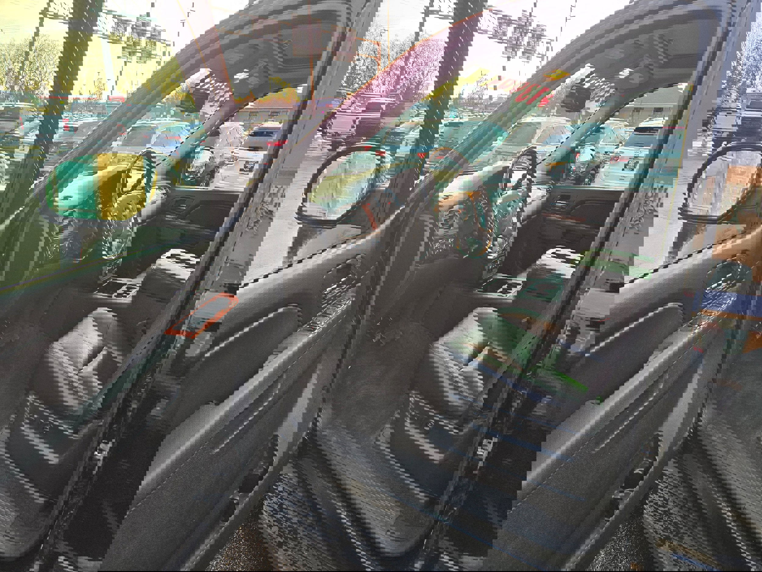 Used 2013 GMC Yukon XL SLT w/ SLT-2 Equipment Package image 9