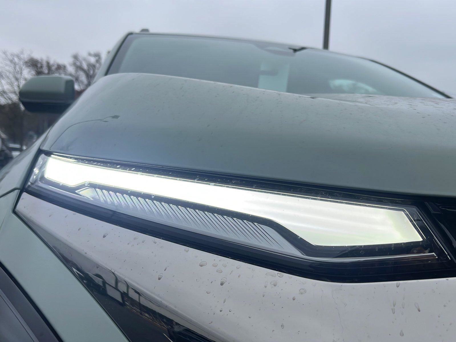 New 2026 Chevrolet Equinox ACTIV w/ LPO, Floor Liner Package image 5