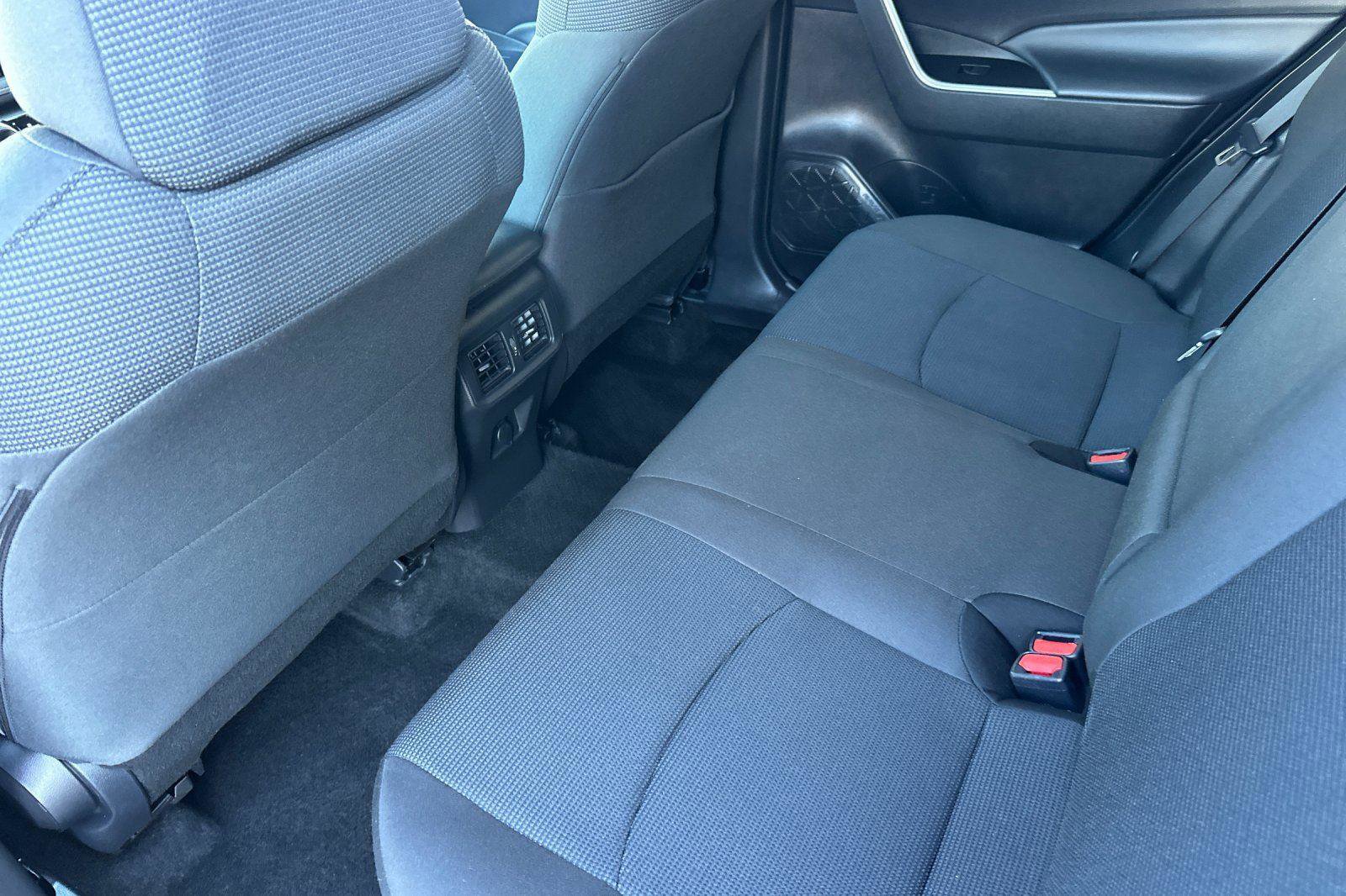 Used 2024 Toyota RAV4 LE image 11