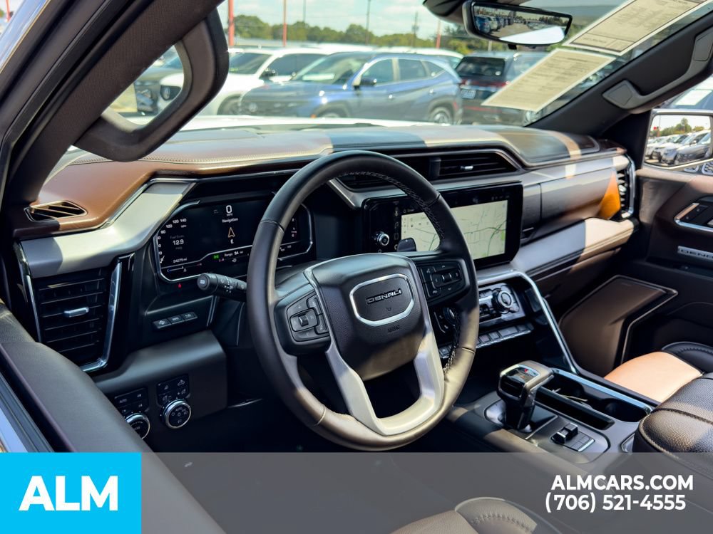 Used 2025 GMC Sierra 1500 Denali w/ Denali Reserve Package AWD/4WD image 10