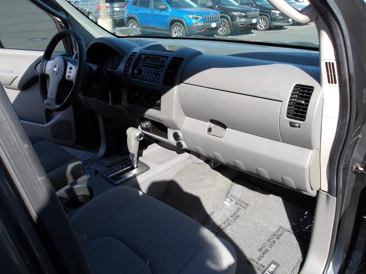 Used 2007 Nissan Frontier SE w/ Power Pkg AWD/4WD image 13