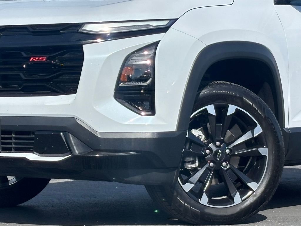 Used 2026 Chevrolet Equinox RS w/ Safety and Technology Package image 2