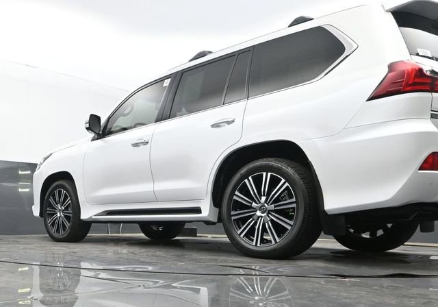 Used 2021 Lexus LX 570 4WD w/ Luxury Package image 30