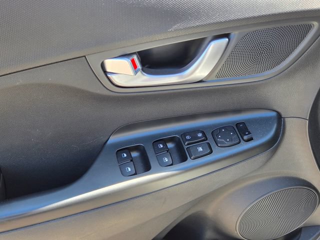 Used 2023 Hyundai Kona SE FWD image 24