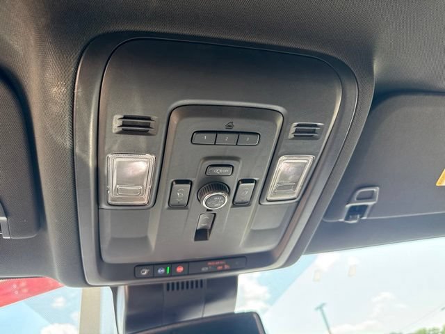 Used 2023 Chevrolet Suburban Premier RWD image 22