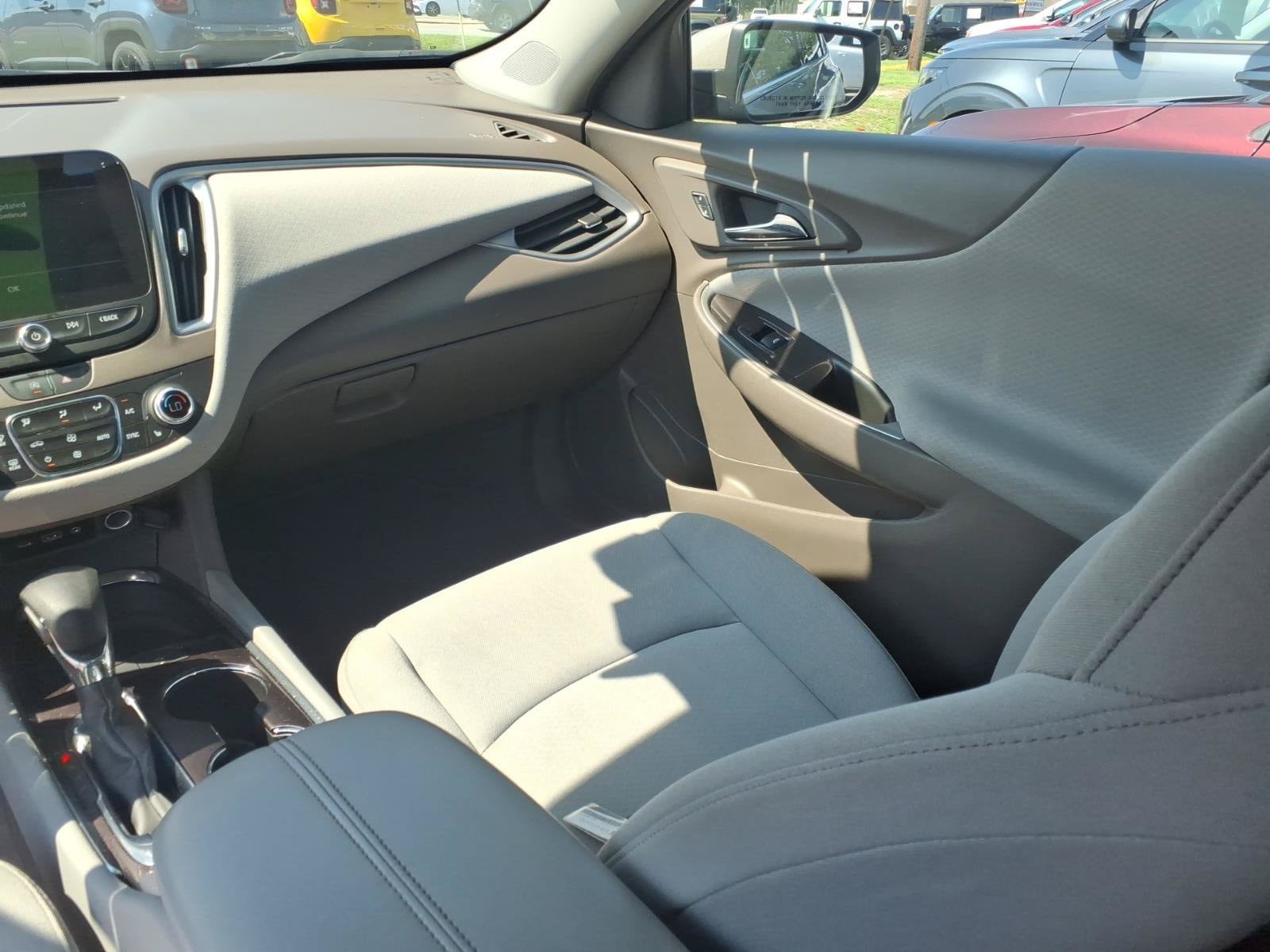 Used 2024 Chevrolet Malibu LT FWD image 13