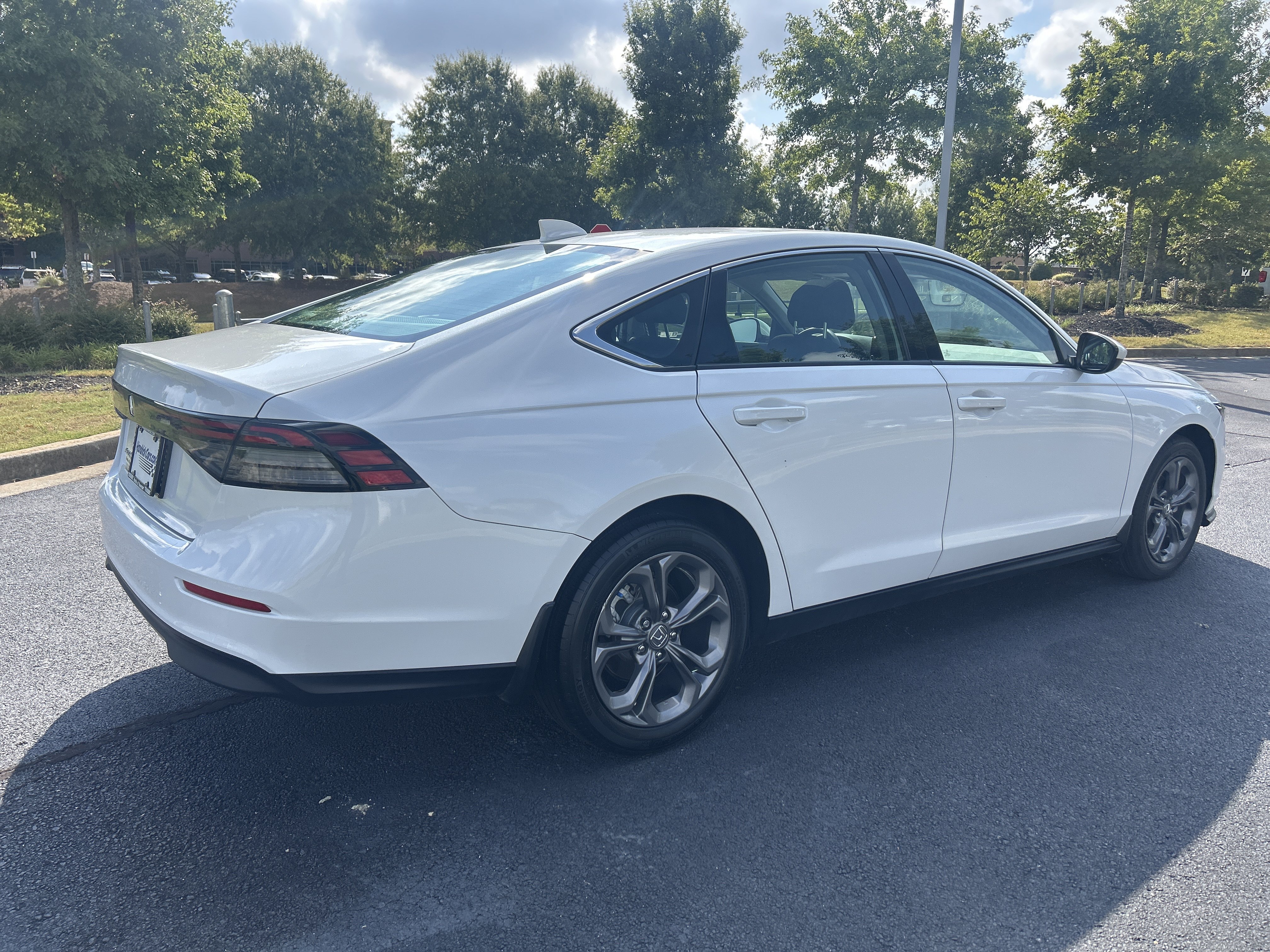 Used 2024 Honda Accord EX image 9