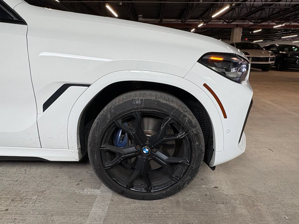 Used 2021 BMW X6 M50i w/ Premium Package AWD/4WD image 10