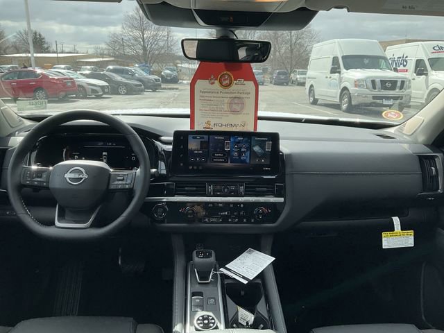 New 2026 Nissan Pathfinder SL w/ SL Premium Package image 11